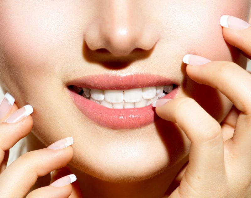 Có nên tẩy trắng răng