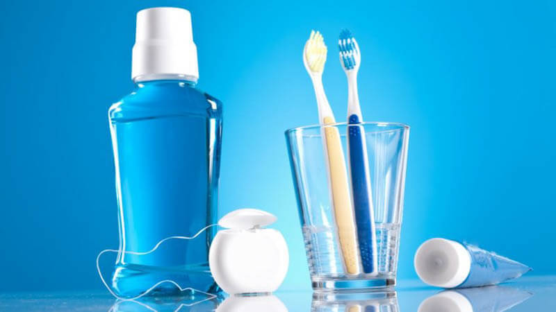 nước súc miệng cho người niềng răng
