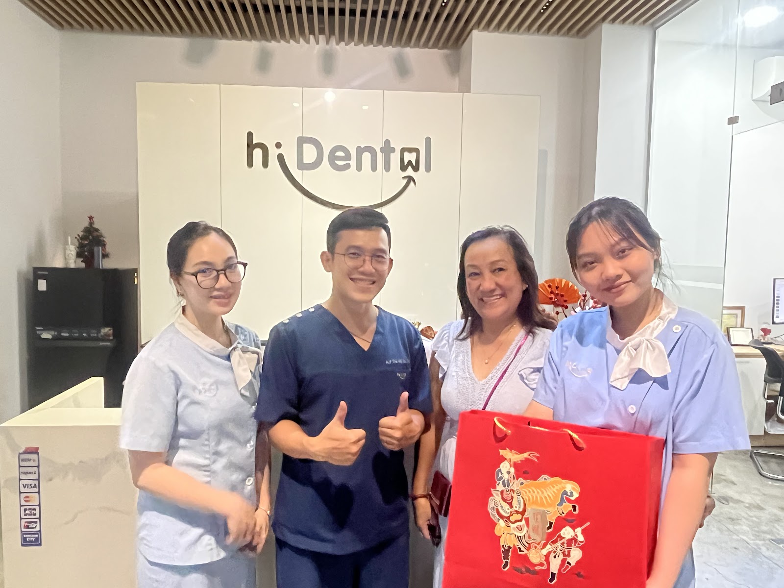 Giá làm răng implant